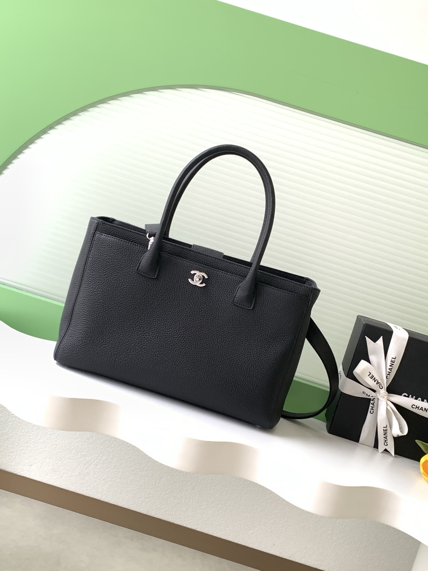 Cerf Tote Medium Black/Silver