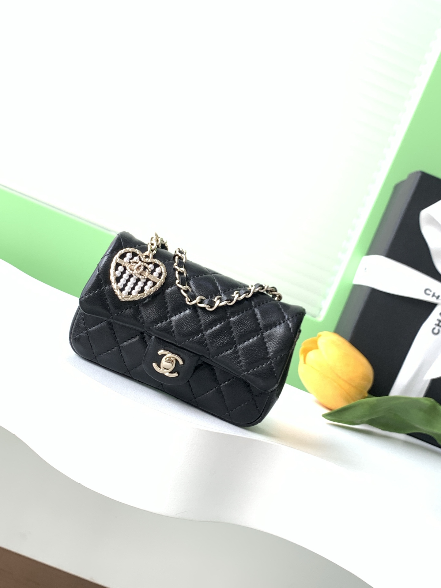 25A Mini Heart Pearl CF Charm