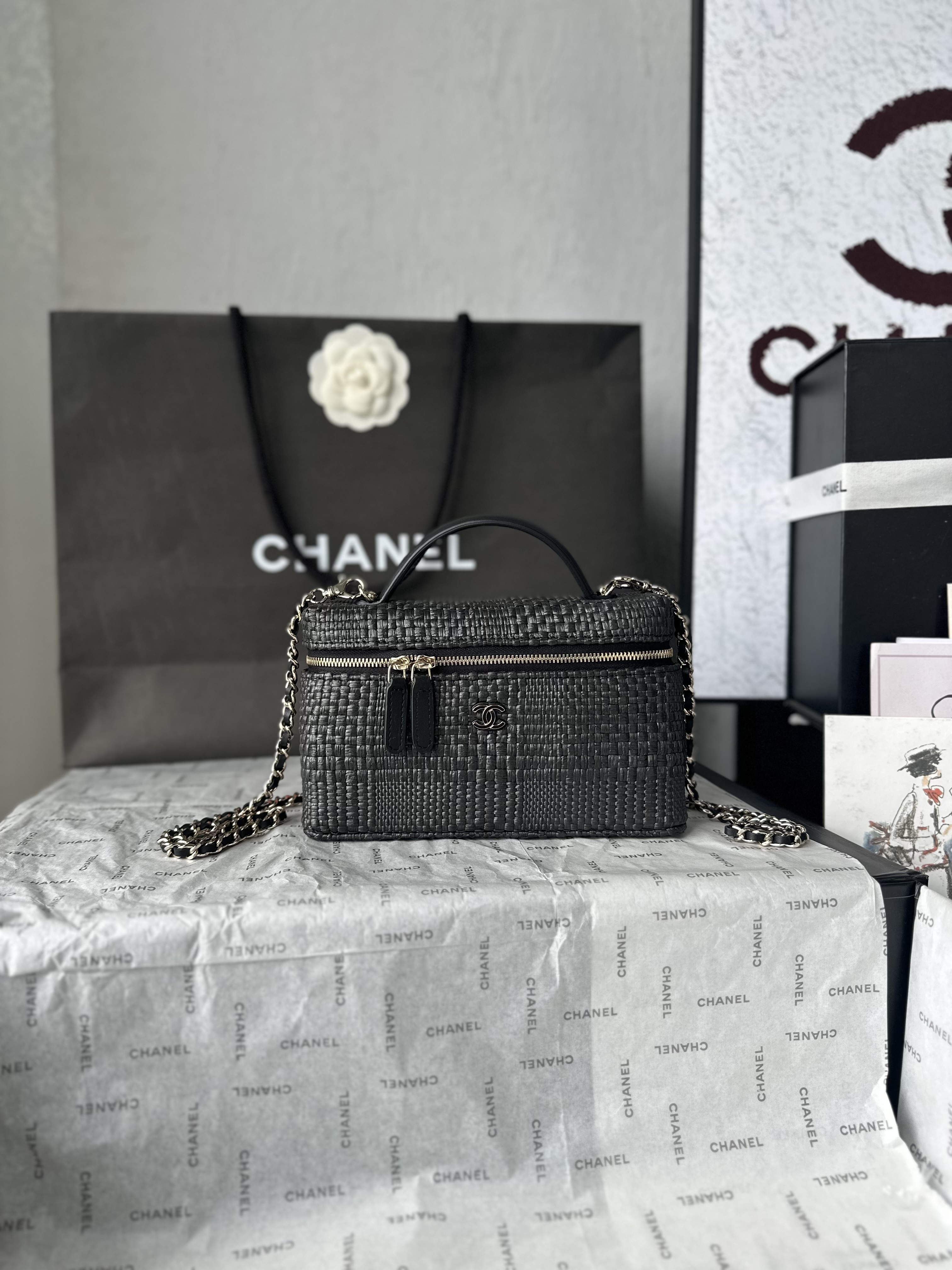 26P Woven Box Bag